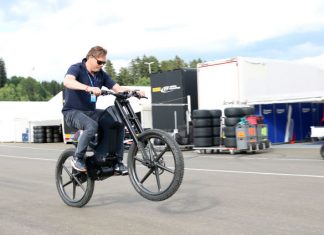 sua-chua-xe-dap-dien-xe-may-dien-Yen-Anh